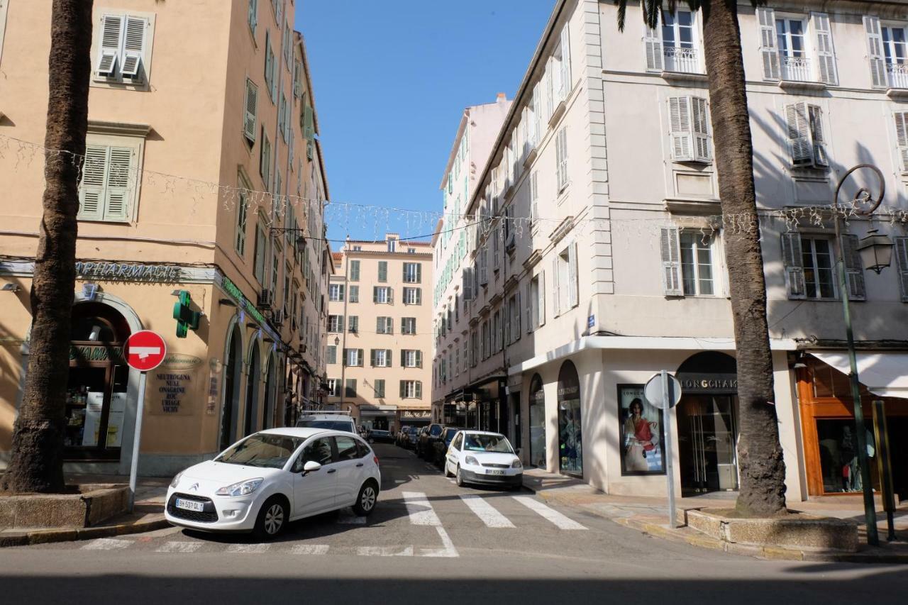 Le Pigeonnier Ajaccio Apartment อฌักซิโอ้ ภายนอก รูปภาพ